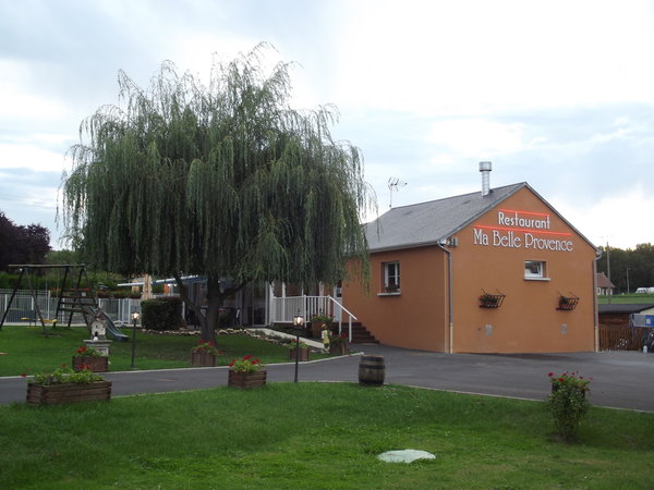 photo1